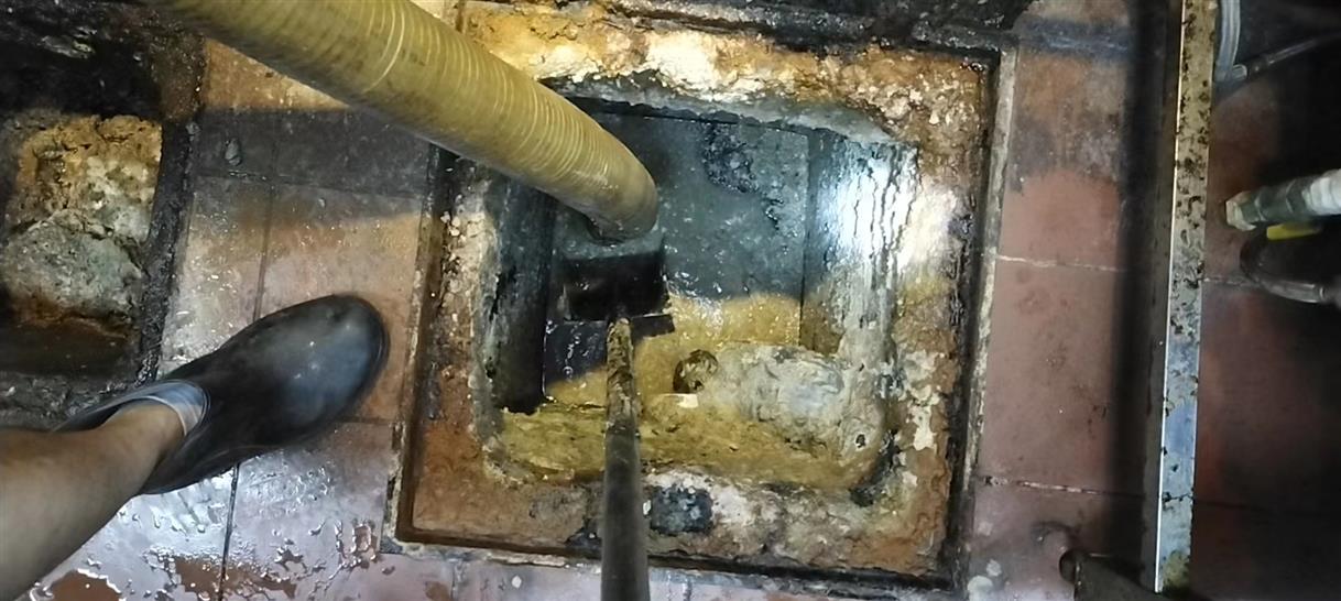 桑植污水池清理一般都有毒气，怎么预防中毒呢？