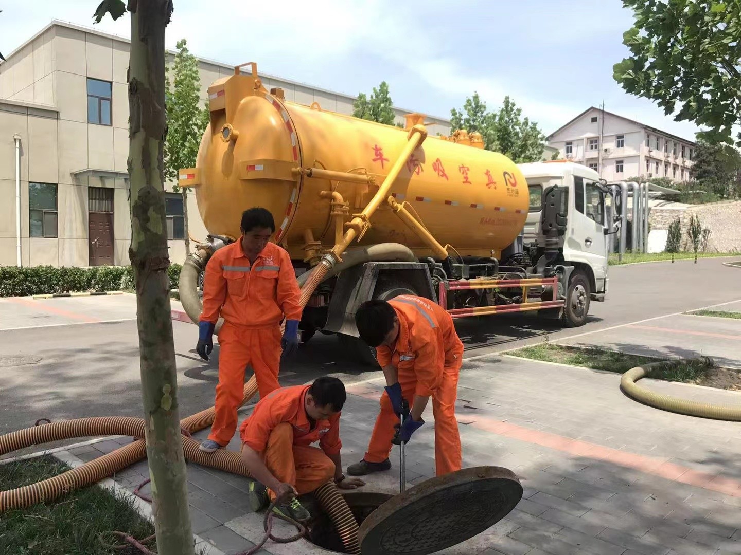 桑植化粪池清理与5-8吨吸粪车施工效率分析